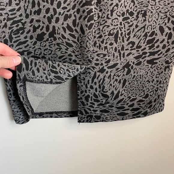 Jessica Women's Gray/Black Patterned Pull On Midi Skirt Size 2 - Picture 6 of 11